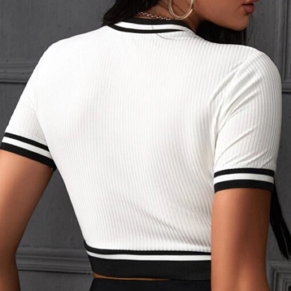 White/Black Crop Sweater Top in S - Picture 2 of 3